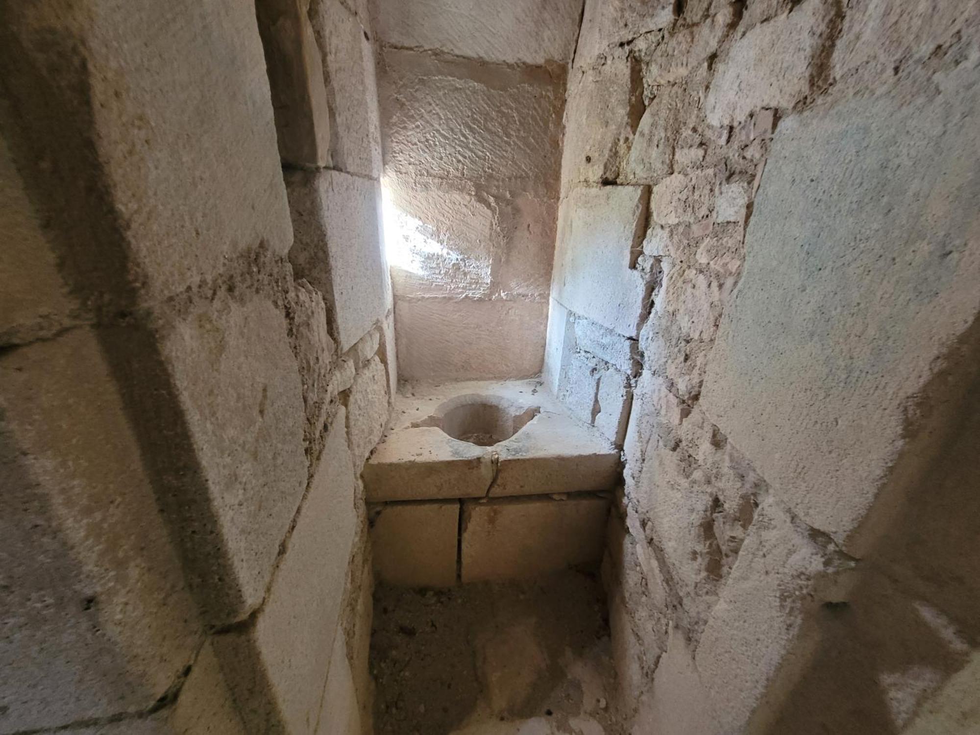La Cour Du Chateau La Charite-sur-Loire Luaran gambar